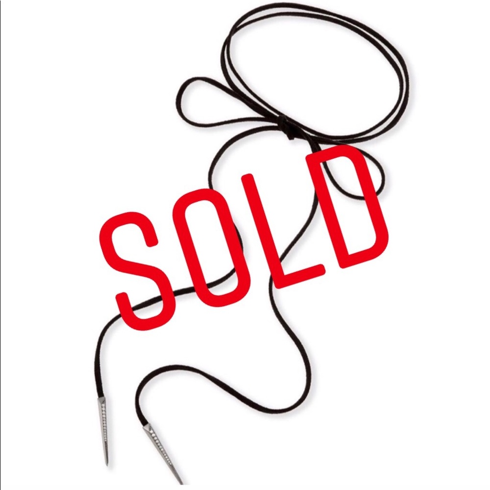 Kendra choker sold!